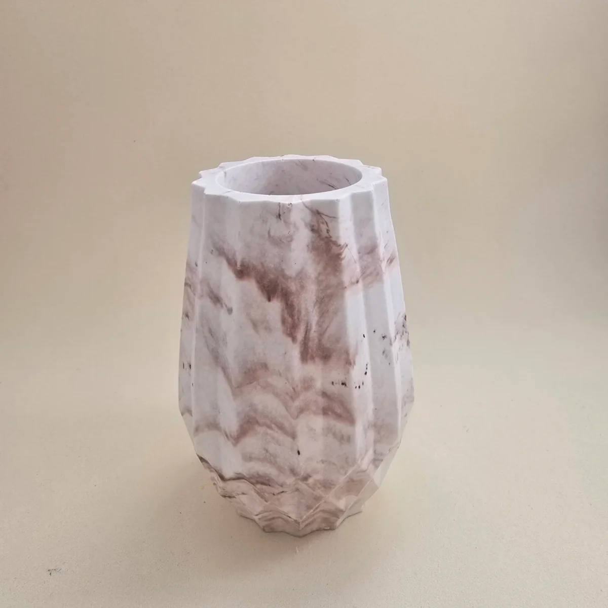 Jarron elegante marmolado terracota y blanco de saycrea en tenerife