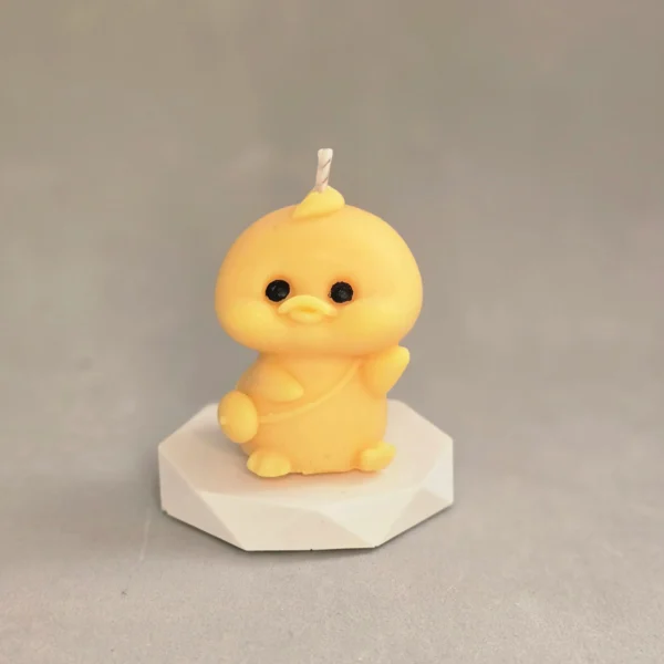 Vela en forma de patito con base de resina ecológica incluida de Saycrea en Tenerife